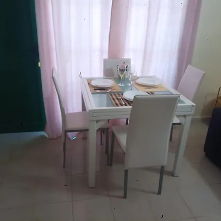 Sunny With Pool View By Ocean Appartement