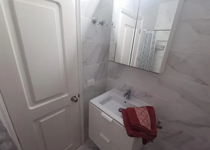 Lägenhet Sunny With Pool View By Ocean